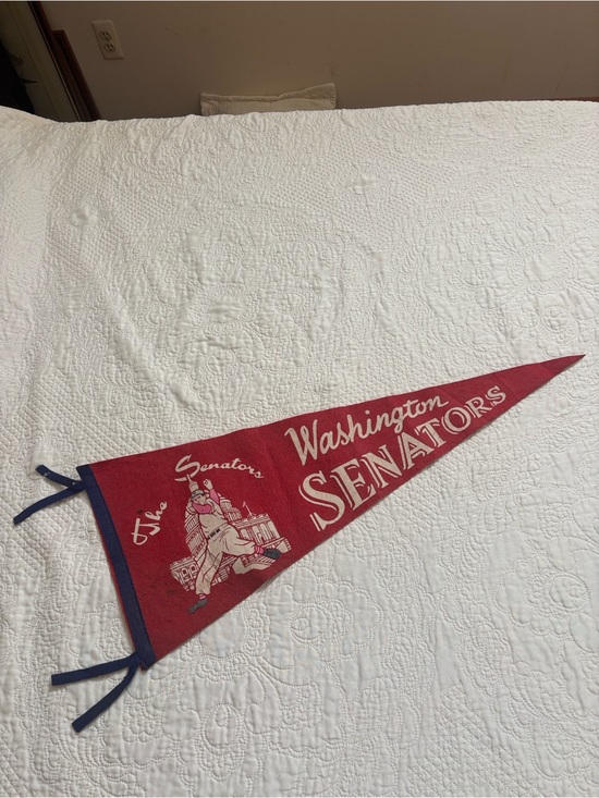 Washington Senators Other - Vintage Washington Senators baseball souvenir red felt pennant capital graphics